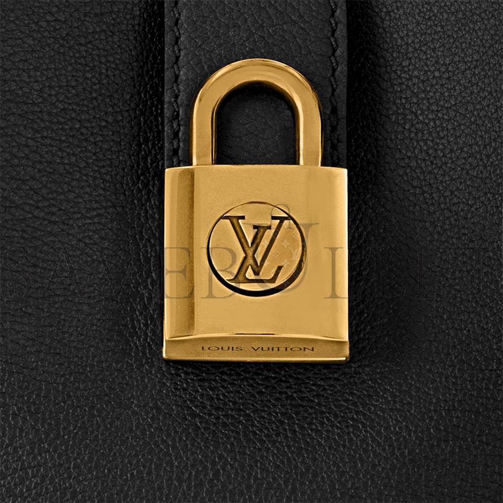 LOUIS VUITTON LOW KEY SHOULDER BAG M24611 (26*18*7cm)